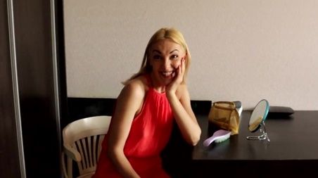 Пиздюк не отпустил мать к подружкам, пока не вытрахал ее мокрую пизду